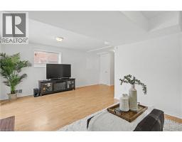 919 VERONICA Court - 32