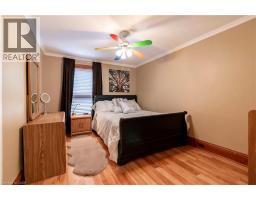 46 MAIN Street S - 32