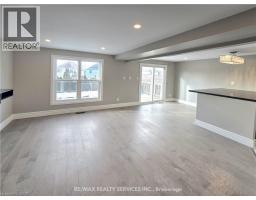 662 N ELGIN Street N - 18