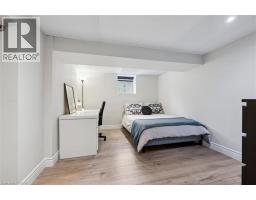 42 LANSDOWNE Road N - 38