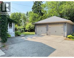 42 LANSDOWNE Road N - 43