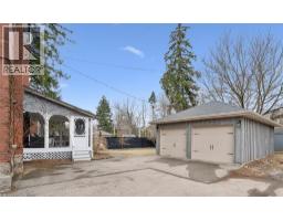 42 LANSDOWNE Road N - 44