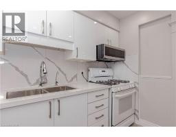 128 KARALEE Crescent - 11