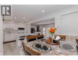 128 KARALEE Crescent - 16