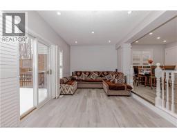 128 KARALEE Crescent - 19