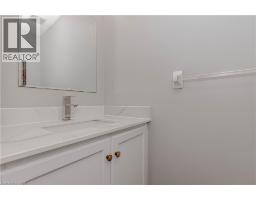 128 KARALEE Crescent - 24