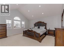 128 KARALEE Crescent - 30