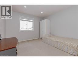 128 KARALEE Crescent - 37