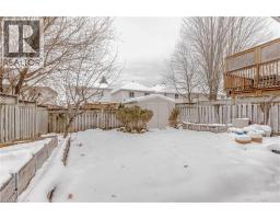 128 KARALEE Crescent - 46