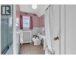 808 QUEENS Boulevard - 29