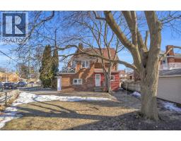 808 QUEENS Boulevard - 37