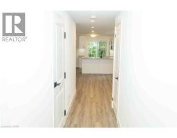 67 JULIE Crescent - 13