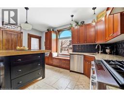 19 RIVERSIDE Drive W - 17