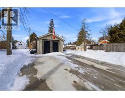 19 RIVERSIDE Drive W - 25