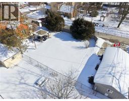 19 RIVERSIDE Drive W - 28