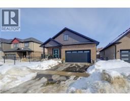 86 WOODBERRY Crescent - 2