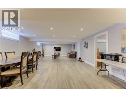 86 WOODBERRY Crescent - 39