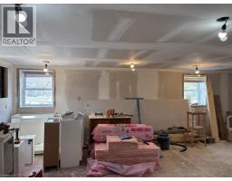 4 ELIZABETH Street - 5