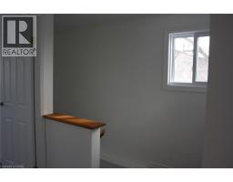 144 SEKURA Crescent - 14