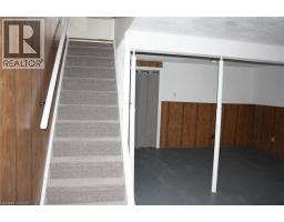 144 SEKURA Crescent - 21