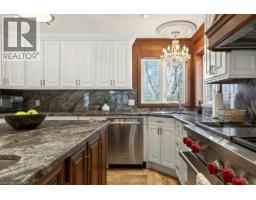 389 CLARENDON Drive - 11