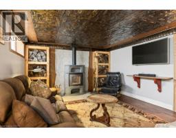 389 CLARENDON Drive - 25