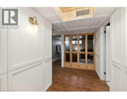 389 CLARENDON Drive - 36