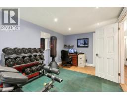 389 CLARENDON Drive - 37