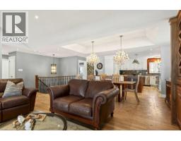 389 CLARENDON Drive - 5