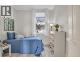 240 ELIZABETH Street W - 21