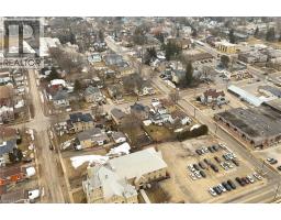 240 ELIZABETH Street W - 34