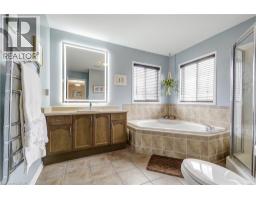 15 WAFFLER Crescent - 19