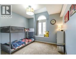 15 WAFFLER Crescent - 21