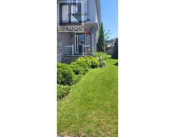 15 WAFFLER Crescent - 36