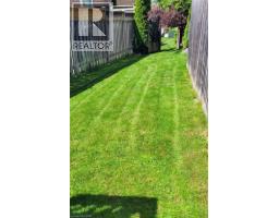 15 WAFFLER Crescent - 37