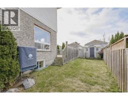 15 WAFFLER Crescent - 38