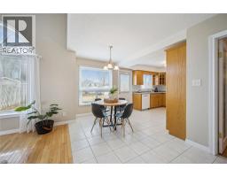 6 KELLER Crescent - 12