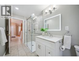 6 KELLER Crescent - 18