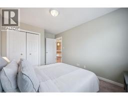 6 KELLER Crescent - 26