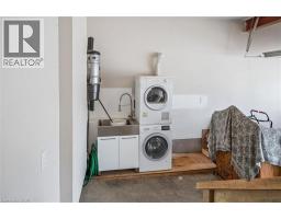 6 KELLER Crescent - 28