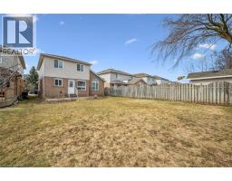 6 KELLER Crescent - 33