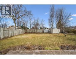 6 KELLER Crescent - 35