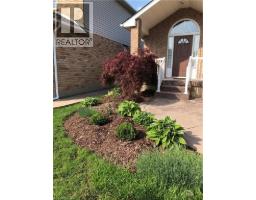 6 KELLER Crescent - 39