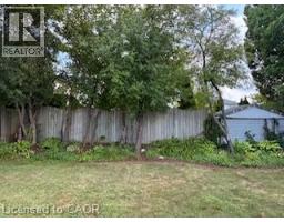 6 KELLER Crescent - 40