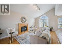 6 KELLER Crescent - 9