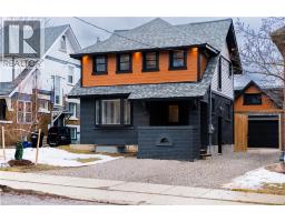 35 STIRLING Avenue N - 1