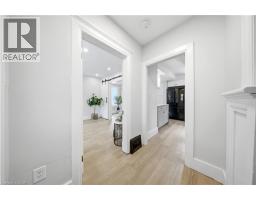 35 STIRLING Avenue N - 10