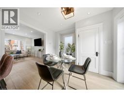 35 STIRLING Avenue N - 17