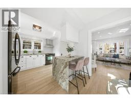 35 STIRLING Avenue N - 18