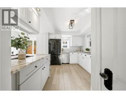 35 STIRLING Avenue N - 19